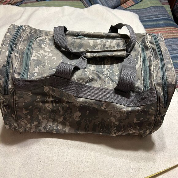 Camo NRA Bag. 9" x 11" x 18". (917) - Picture 1 of 5